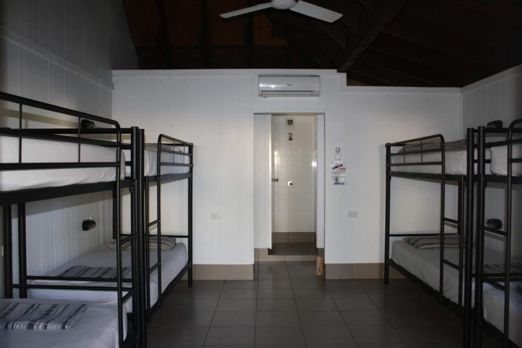 Nomads Airlie Beach (Adults Only) Dış mekan fotoğraf