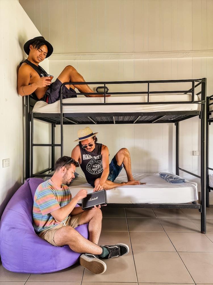 Nomads Airlie Beach (Adults Only) Dış mekan fotoğraf