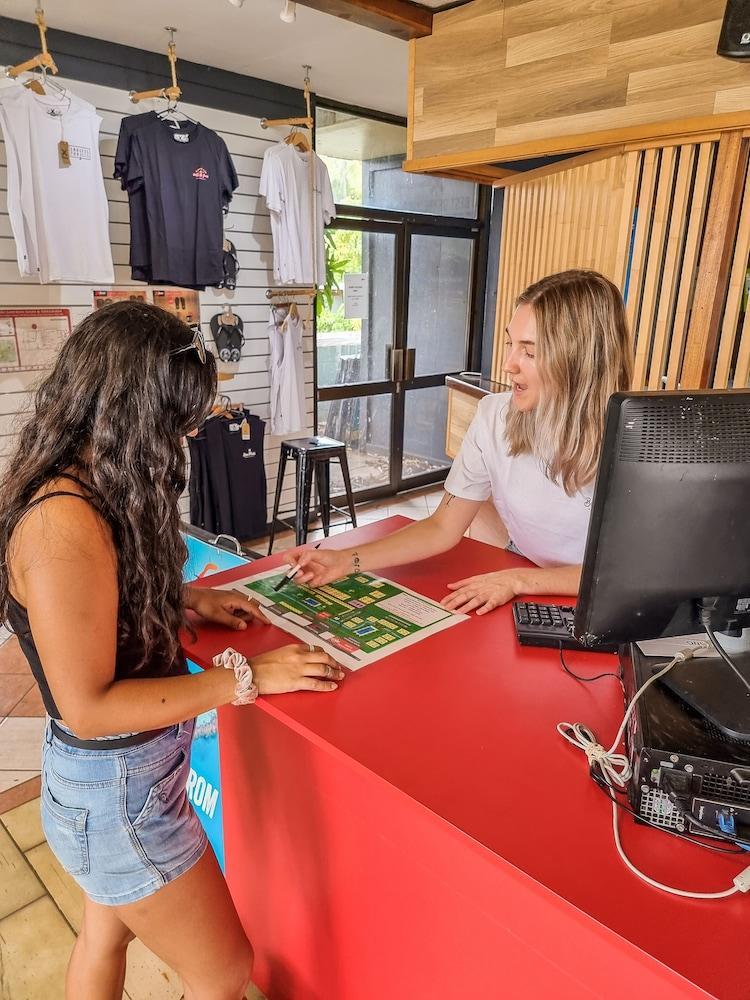 Nomads Airlie Beach (Adults Only) Dış mekan fotoğraf