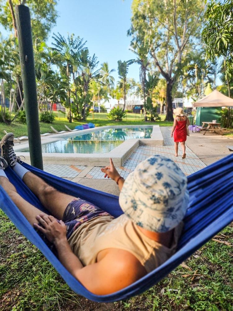Nomads Airlie Beach (Adults Only) Dış mekan fotoğraf